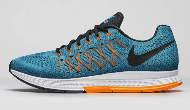 <strong>NIKE｜ナイキ</strong><br />「NIKE AIR ZOOM PEGASUS 32（ナイキ エア ズーム ペガサス 32）1万1880円