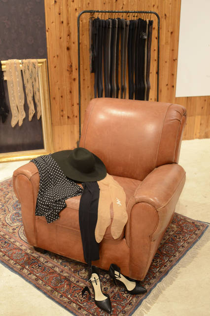 レッグウェアブランド「Exhale（エクスエール）」（2015年7月上旬発売）