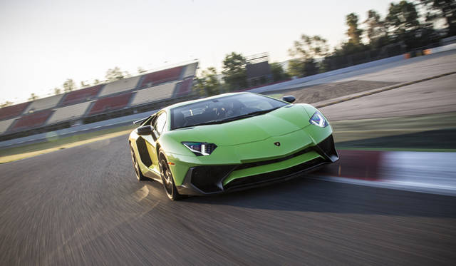 07_Lamborghini_Aventador_SV