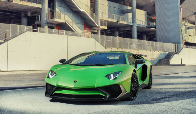 36_Lamborghini_Aventador_SV