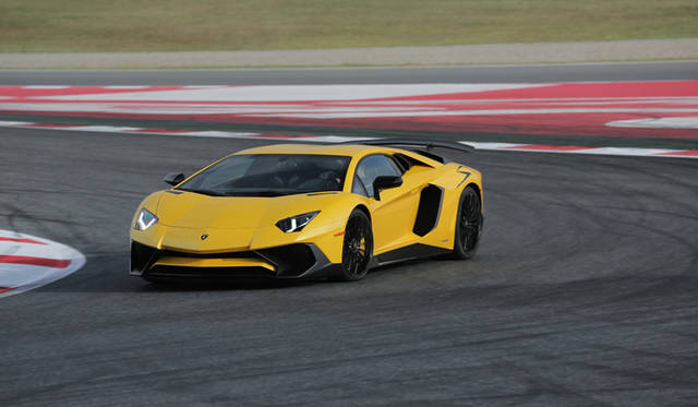 58_Lamborghini_Aventador_SV