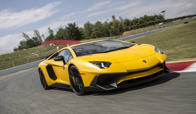 88_Lamborghini_Aventador_SV