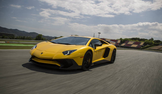 94_Lamborghini_Aventador_SV