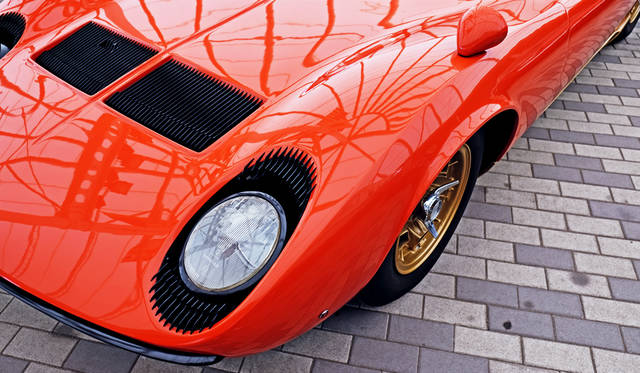 車両｜ランボルギーニ「ミウラ P400」<br>撮影協力｜NPO法人ToSCA（魔方陣スーパーカーミュージアム）<br>撮影機材｜FUJIFILM X-T10