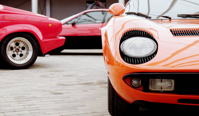 車両｜ランボルギーニ「ミウラ P400」<br>撮影協力｜NPO法人ToSCA（魔方陣スーパーカーミュージアム）<br>撮影機材｜FUJIFILM X-T10