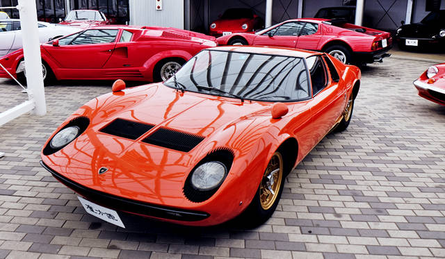 車両｜ランボルギーニ「ミウラ P400」<br>撮影協力｜NPO法人ToSCA（魔方陣スーパーカーミュージアム）<br>撮影機材｜FUJIFILM X-T10