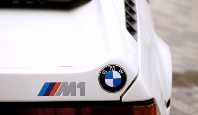 車両｜BMW「M1」<br>撮影協力｜NPO法人ToSCA（魔方陣スーパーカーミュージアム<br>撮影機材｜FUJIFILM X-T10