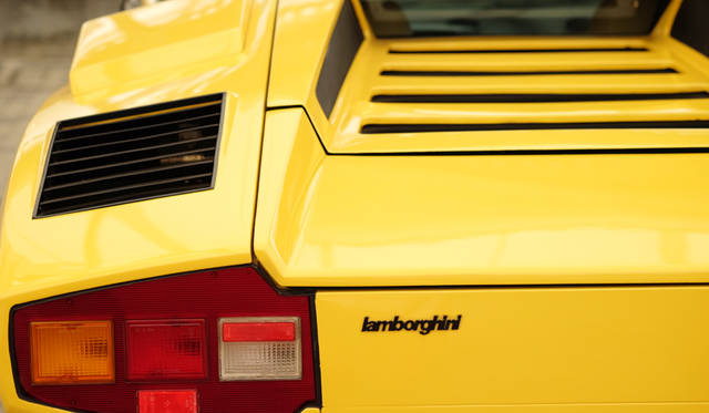 車両｜ランボルギーニ 「カウンタック LP400」<br>撮影協力｜NPO法人ToSCA（魔方陣スーパーカーミュージアム<br>撮影機材｜FUJIFILM X-T10