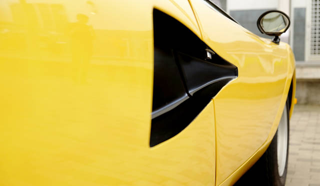 車両｜ランボルギーニ 「カウンタック LP400」<br>撮影協力｜NPO法人ToSCA（魔方陣スーパーカーミュージアム<br>撮影機材｜FUJIFILM X-T10