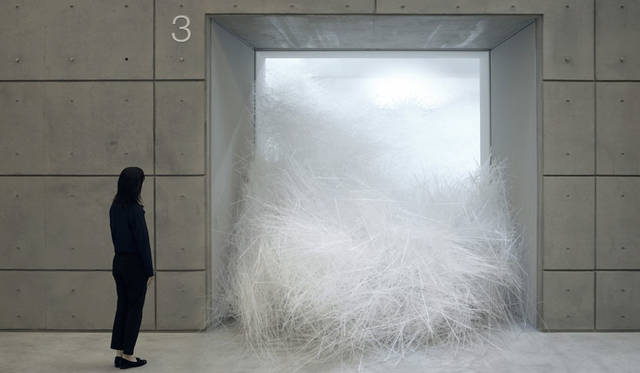 <strong>佐賀県立美術館</strong><br />「吉岡徳仁展 トルネード」