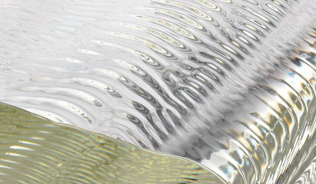 <strong>佐賀県立美術館</strong><br />「吉岡徳仁展 トルネード」