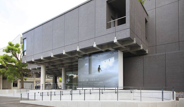 <strong>佐賀県立美術館</strong><br />「吉岡徳仁展 トルネード」