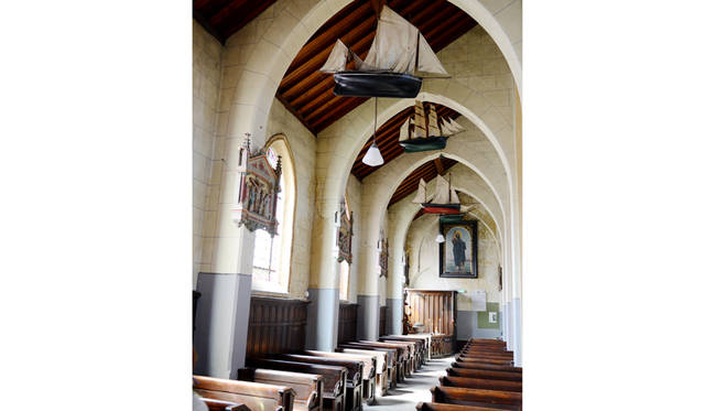 その土地ならではの教会の飾りつけには、歴史がキチッと刻まれている。漁から無事に戻ってきますようにという願いを込めて