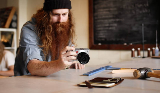 <strong>Leica｜ライカ</strong><br />ライカ×ビルケンシュトック写真展「10 Professionals」