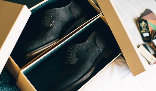 Mariani explains the reason of this protecting separation as “to cherish each shoe as maximum as possible – even just the tiny hit can result in rubbing”.