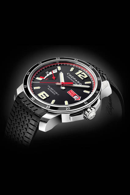 <strong>ミッレ ミリア GTS パワーコントロール</strong><br />ケース｜ステンレススチール<br />直径｜43mm<br />厚さ｜11.43mm<br />ムーブメント｜自動巻き（Cal.Chopard 01.08-C）<br />パワーリザーブ｜60時間<br />機能｜パワーリザーブ表示、日付表示<br />ストラップ｜ブラックラバー<br />防水｜100ｍ<br />価格｜74万5200円<br />