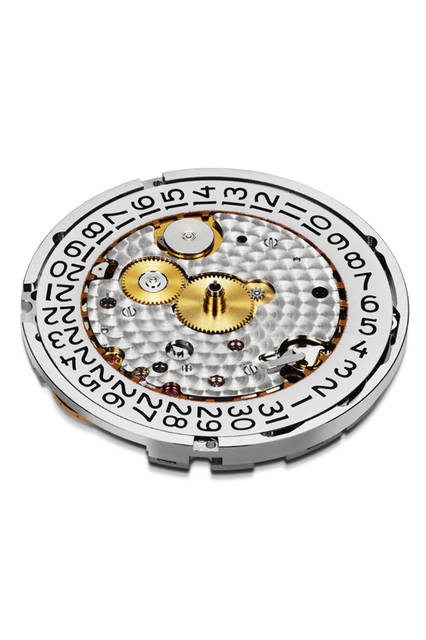 <strong>ミッレ ミリア GTS パワーコントロール</strong><br />ケース｜ステンレススチール<br />直径｜43mm<br />厚さ｜11.43mm<br />ムーブメント｜自動巻き（Cal.Chopard 01.08-C）<br />パワーリザーブ｜60時間<br />機能｜パワーリザーブ表示、日付表示<br />ストラップ｜ブラックラバー<br />防水｜100ｍ<br />価格｜74万5200円<br />