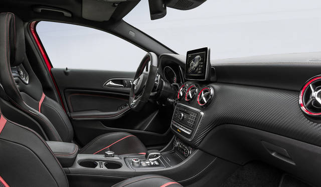 Mercedes-AMG A45 4MATIC|メルセデスAMG A45 4マチック 17 Mercedes-AMG A45 4MATIC|メルセデスAMG A45 4マチック