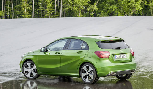 Mercedes-Benz A-Klasse (W 176) 2015Mercedes-Benz A-Class (W 176 Mercedes-Benz A220d 4MATIC|メルセデス・ベンツ A220d 4マチック