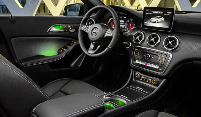 Mercedes-Benz A-Klasse (W 176) 2015Mercedes-Benz A-Class (W 176 Mercedes-Benz A220d 4MATIC|メルセデス・ベンツ A220d 4マチック