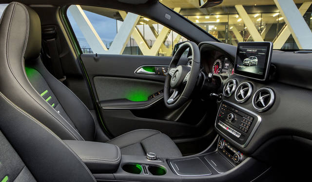Mercedes-Benz A-Klasse (W 176) 2015Mercedes-Benz A-Class (W 176 Mercedes-Benz A220d 4MATIC|メルセデス・ベンツ A220d 4マチック