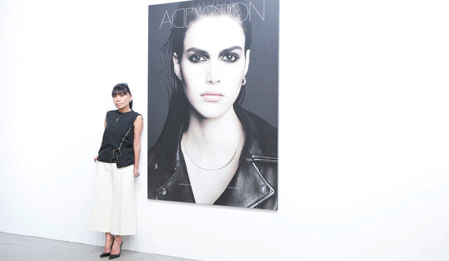 ファッションにたいして強い審美眼を持つAYAKOさん。当日は、お気に入りのCELINEでコーディネート。