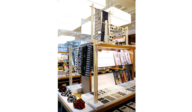 代官山 蔦屋書店「BY KAMAWANU ポップアップストア」（2014年の開催時の様子）