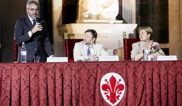 開会式のようす。本国の経産省やイタリアのファ > ッション業界を支える機関の代表や企業家らが出席<br/>©Pitti Immagine