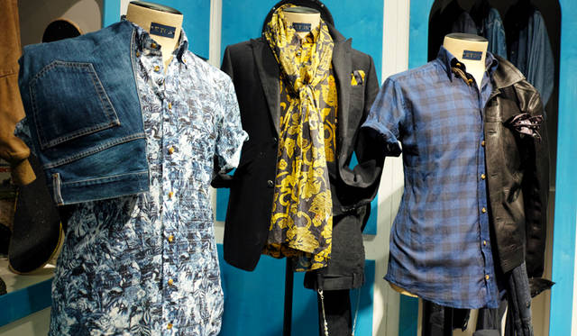 「ETON（イートン）」のブース。シャツはもちろんのこと、トータルでの提案を拡大している