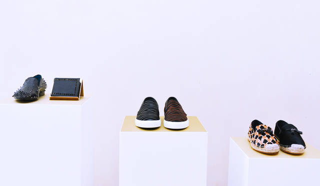 シューズブランドの「LOUIS LEEMAN（ルイ・リーマン）」のプレゼンテーション。レザーグッズの新作も、あわせて展示された<br/>©Pitti Immagine