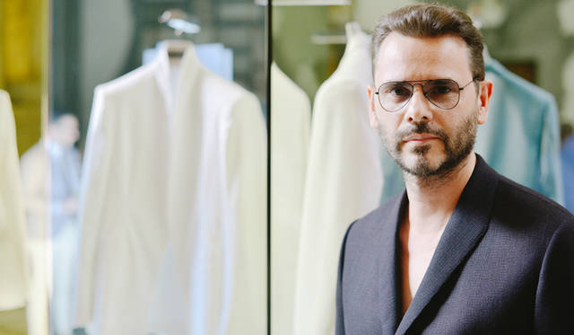 2014年に「Kilgour（キルガー）」のクリエイティブ・ディレクターにカムバックしたカルロ・ブランデッリ氏。今回のピッティ・イマージネ・ウオモで、2016年春夏に向けたプレゼンテーションを披露した<br/>©Pitti Immagine