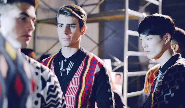 今回のピッティ・ウオモの招待国であるアフリカ。4組のデザイナーがショーを披露した<br/>©Pitti Immagine