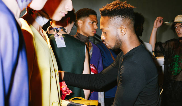 今回のピッティ・ウオモの招待国であるアフリカ。4組のデザイナーがショーを披露した<br/>©Pitti Immagine