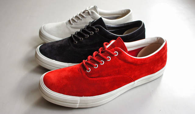 <strong>RFW｜アールエフダブリュー</strong><br />2015-16年秋冬コレクション　「TACO SUEDE（タコ スエード）」各1万7280円