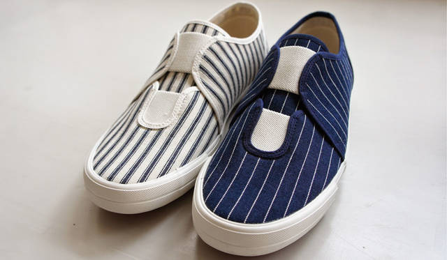 <strong>RFW｜アールエフダブリュー</strong><br />2015-16年秋冬コレクション　「SANDWICH FLEX-LO SLIPON（サンドイッチ フレックス ロー スリッポン）」各1万1880円