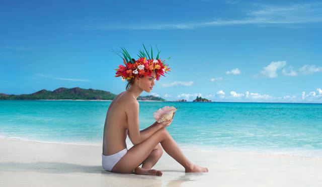 <strong>MOLTON BROWN｜モルトンブラウン</strong><br />「ボディポリッシャー コレクション」　ボディポリッシャー コレクションの発売を記念して、「ヘブンリー ジンジャーリリー」のインスピレーションの地、“タヒチ”をテーマにキャンペーンを展開する