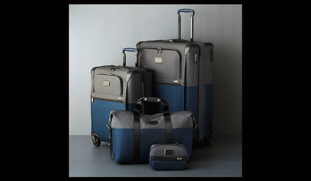<strong>TUMI｜トゥミ</strong><br />2015年秋冬コレクション「Alpha 2 トラベル 新色ネイビー/アンスラサイト」