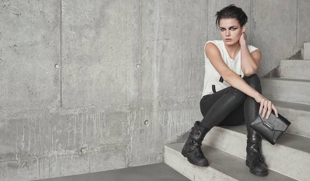 インダストリアル ショルダーバッグ<br />3万2400円