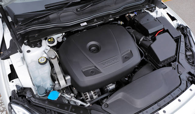 23_Volvo_V40_Cross_Country_T5_AWD