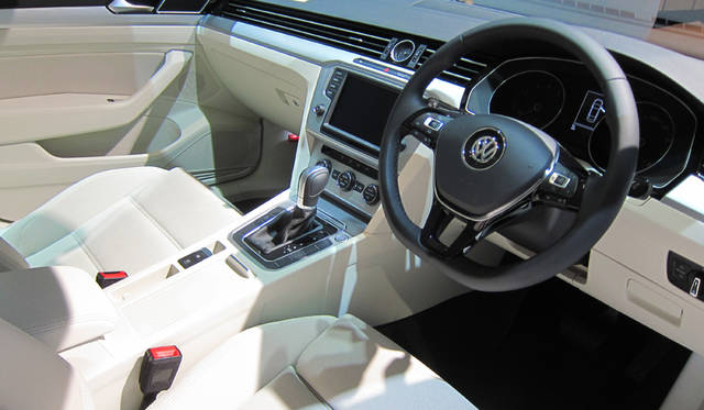 Volkswagen Passat|フォルクスワーゲン パサート Volkswagen Passat|フォルクスワーゲン パサート