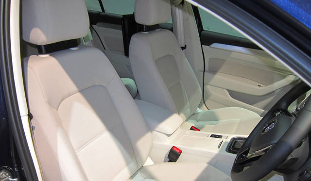 Volkswagen Passat|フォルクスワーゲン パサート Volkswagen Passat|フォルクスワーゲン パサート