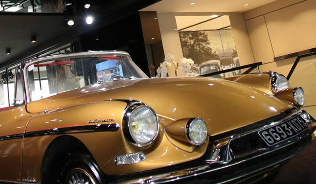 2階はオリジナルDSの展示コーナー。これはアンリ・シャプロンによるスペシャル・コーチワークで、1960年「クロワゼット」