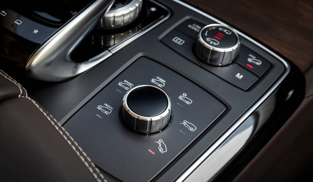 Mercedes-Benz GLE Class|メルセデス・ベンツ GLE クラス 076