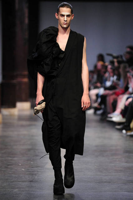 <strong>JULIUS｜ユリウス</strong><br />2016年春夏コレクション