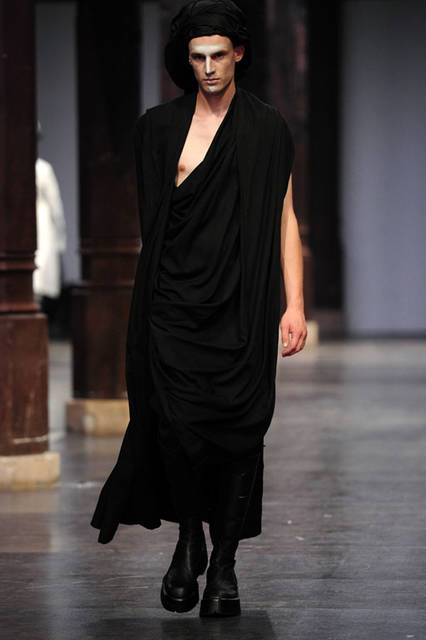 <strong>JULIUS｜ユリウス</strong><br />2016年春夏コレクション