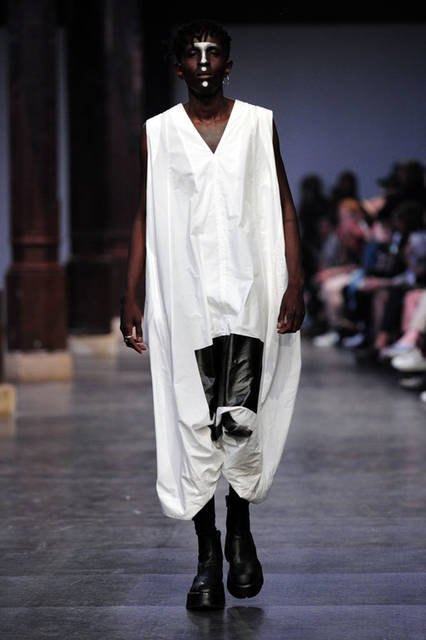 <strong>JULIUS｜ユリウス</strong><br />2016年春夏コレクション