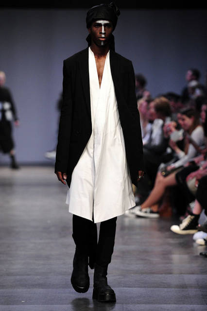 <strong>JULIUS｜ユリウス</strong><br />2016年春夏コレクション