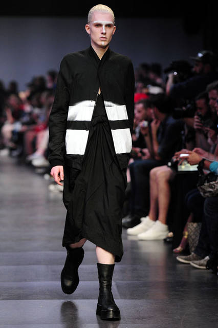 <strong>JULIUS｜ユリウス</strong><br />2016年春夏コレクション