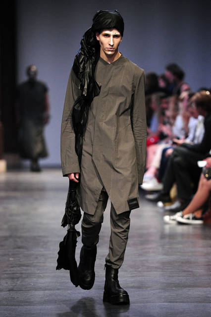 <strong>JULIUS｜ユリウス</strong><br />2016年春夏コレクション