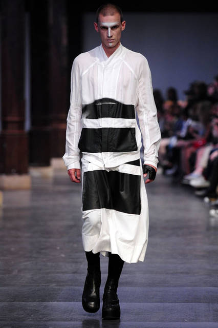 <strong>JULIUS｜ユリウス</strong><br />2016年春夏コレクション